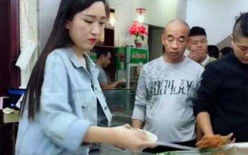 吃瓜群众曝光抖音网红,真实身份引发热议！”