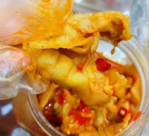 网红吃无骨鸡瓜