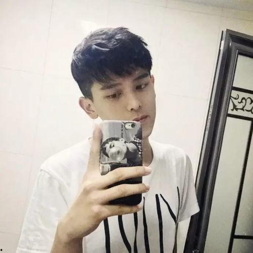 网红吃瓜头像男生霸气