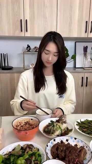 网红媳妇吃瓜图片大全,趣味图片大盘点