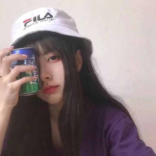 短发女生网红吃瓜视频,揭秘娱乐圈幕后真相